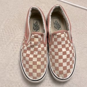 Women’s off the Wall Vans, pink checkered size 8.5. Good condition.